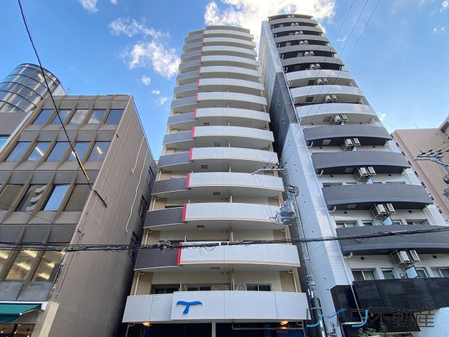 セレニテ堺筋本町プリエの外観