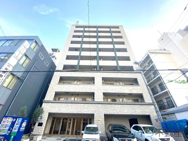 コーポYAHATAナンバ元町の外観