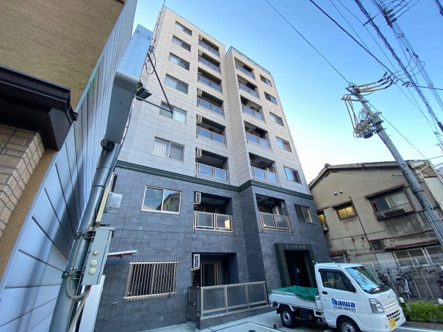 エグゼ大阪城南の外観