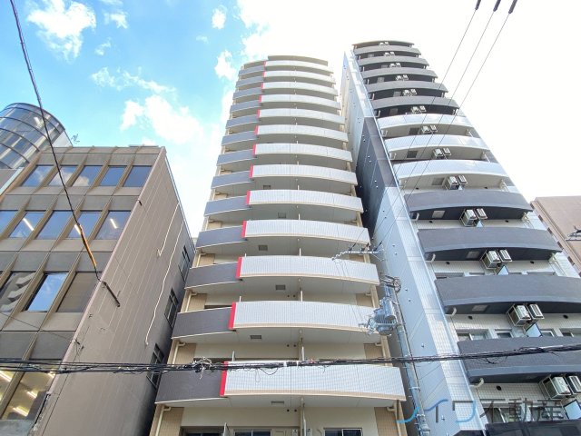 セレニテ堺筋本町プリエの外観