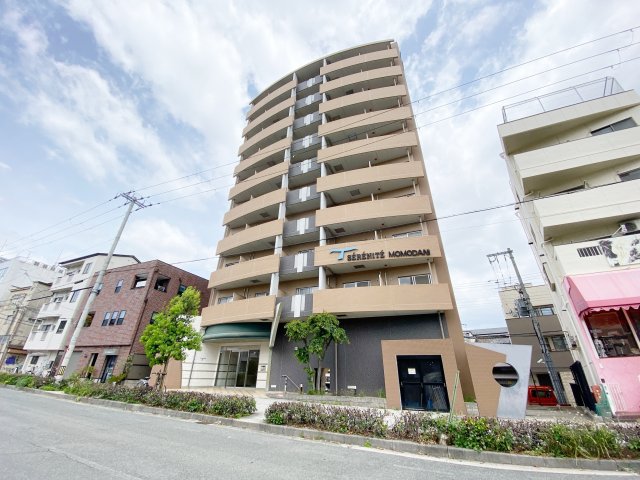 セレニテ桃谷の外観