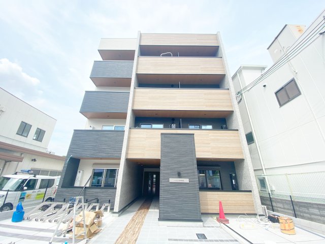 S-MOVE大阪鶴見の外観