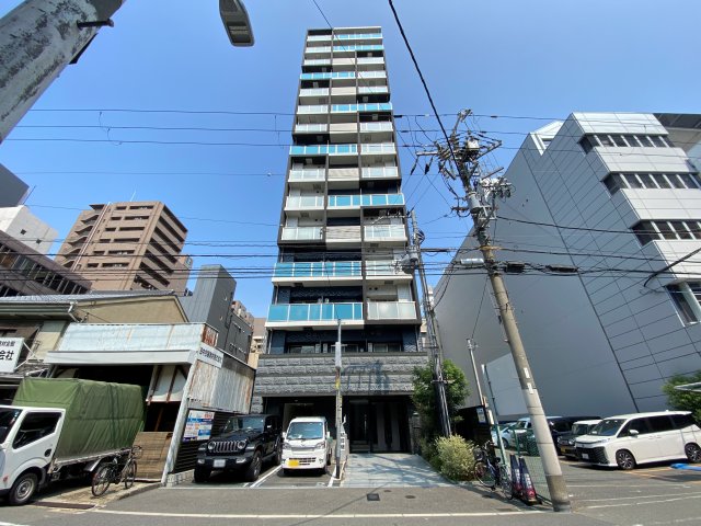 プレサンス心斎橋ソレイユの外観
