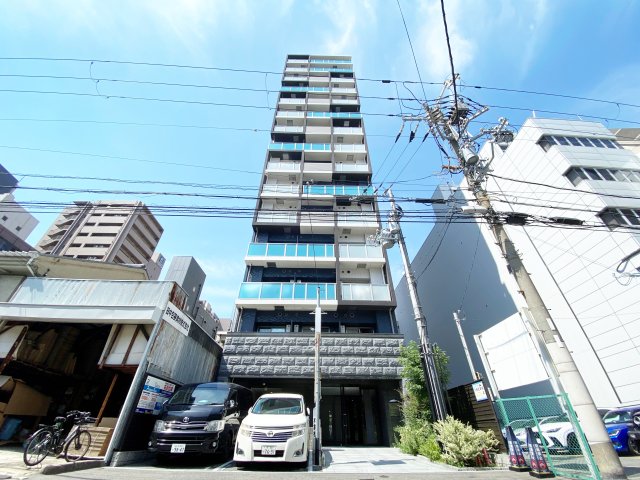 プレサンス心斎橋ソレイユの外観