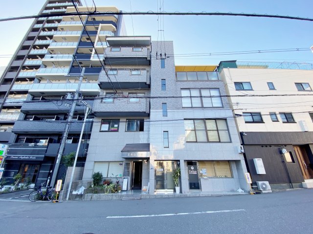 エルム小谷の外観