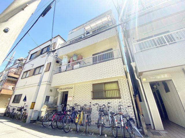 クレインズマンションの外観