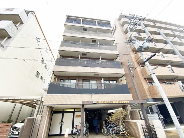 メゾンベルクール