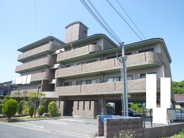 エテルノ・フェンテの外観