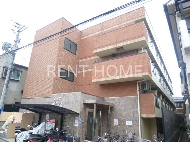 ハイツレバランスの外観