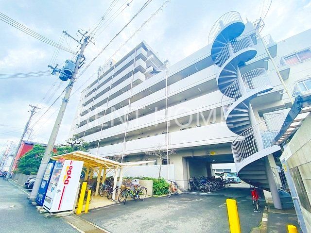 ロイヤルサカエマンション