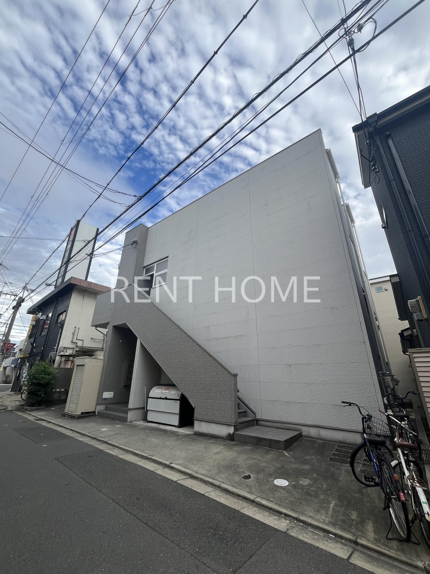 Ｙ＆Ｍアルタイル花園本町