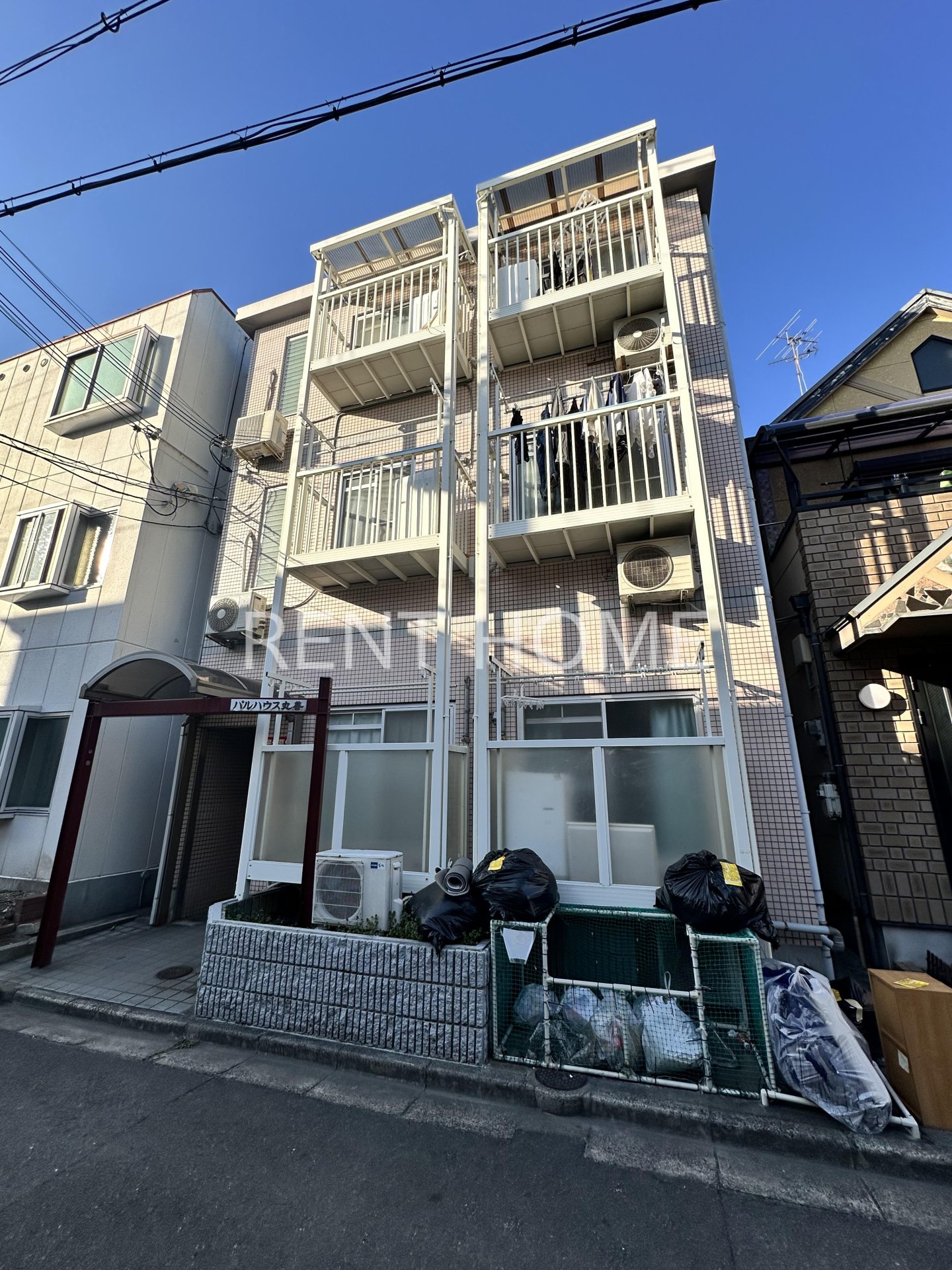 パルハウス丸善の外観