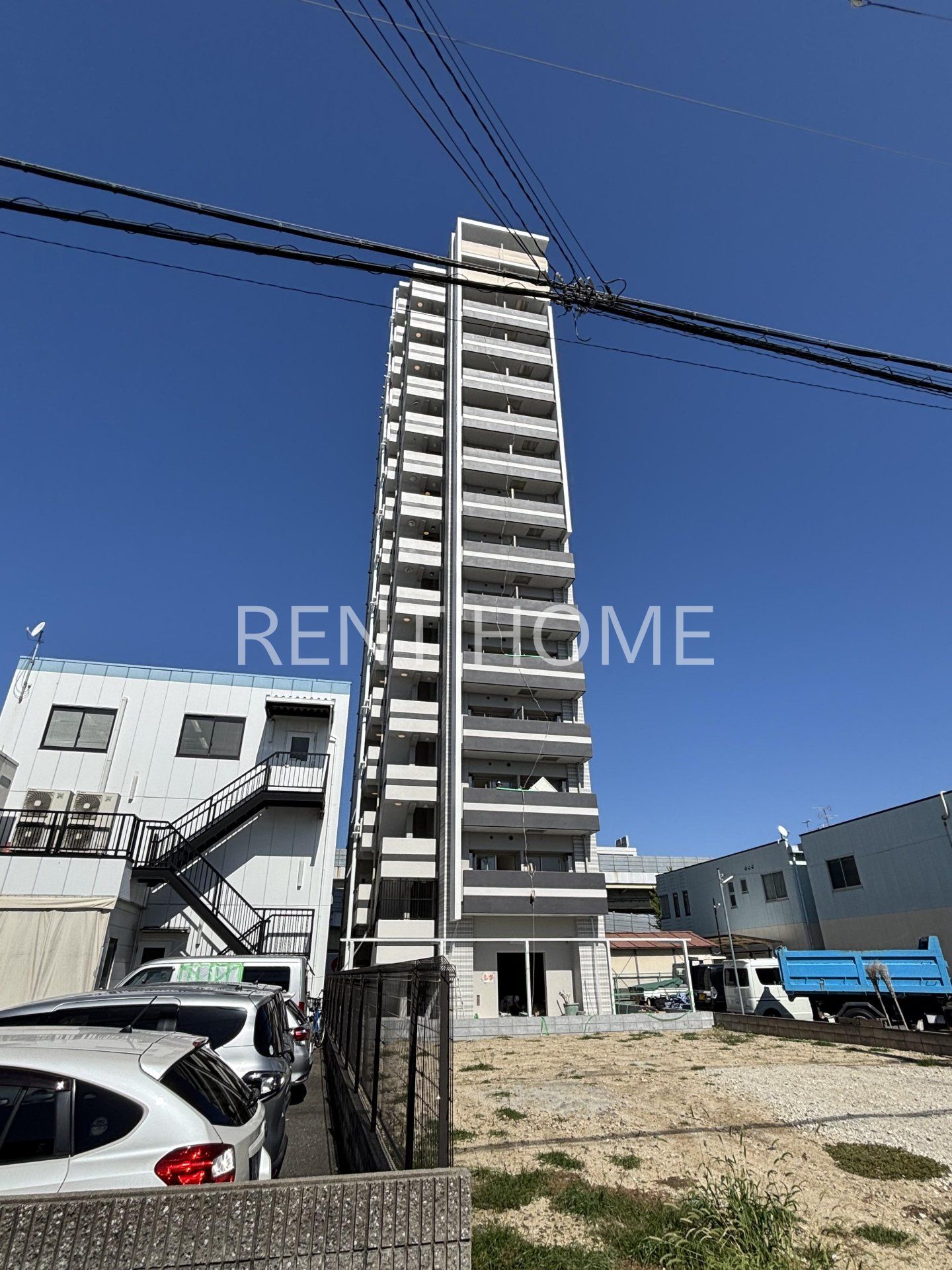 フォーリアライズ大阪ミッテの外観