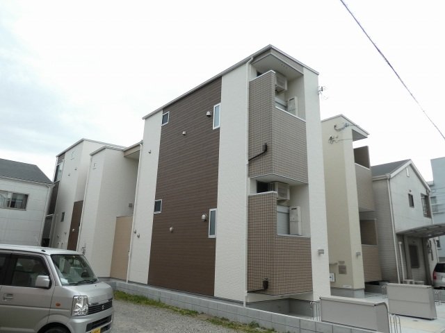Maison Plum