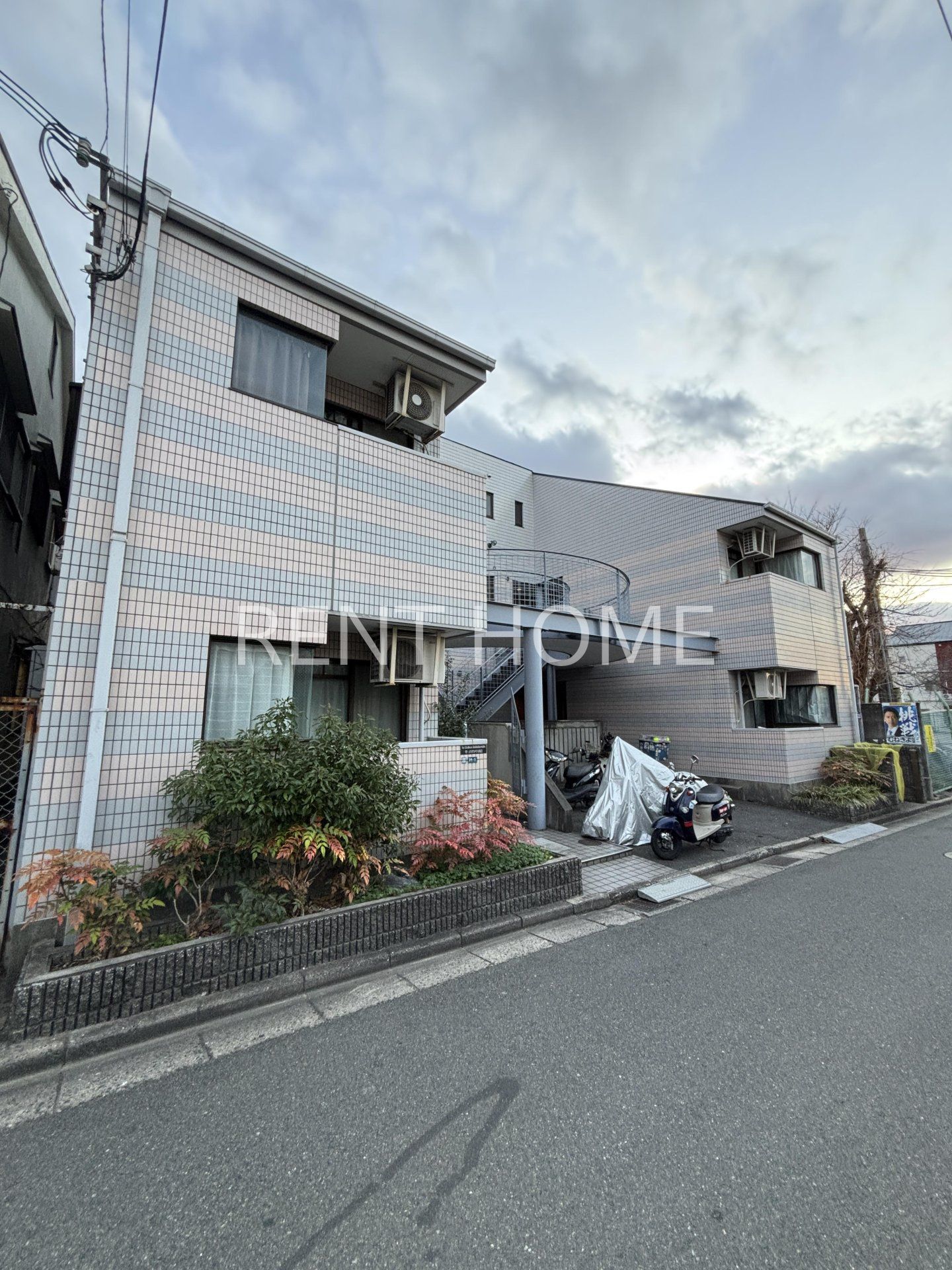 ラ・メゾン中小阪