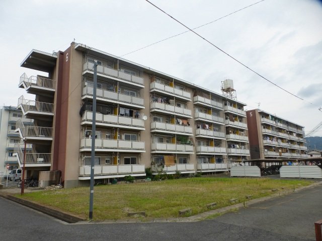 ビレッジハウス青山 2号棟の外観 ビレッジハウス青山 2号棟の外観