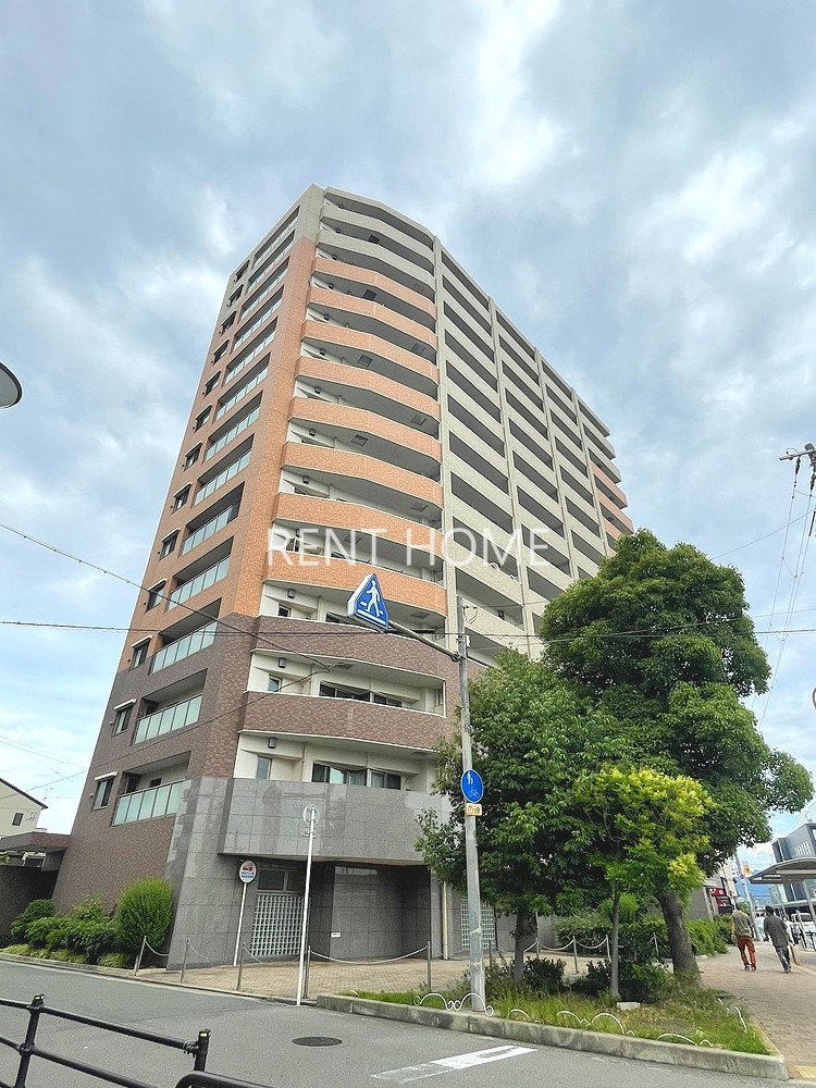 藤和八尾駅前ホームズの外観