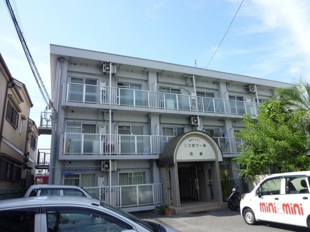 エスポワール高安の外観