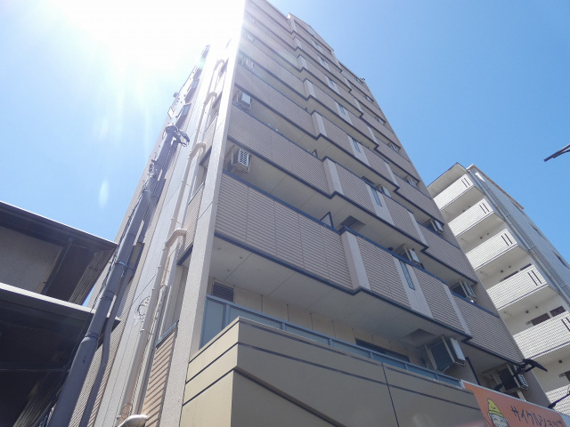 エトワールベガ長居公園の外観