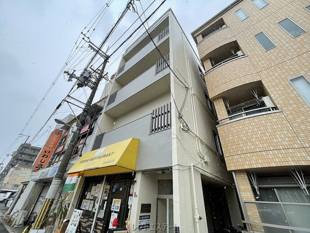 マンション綾の外観