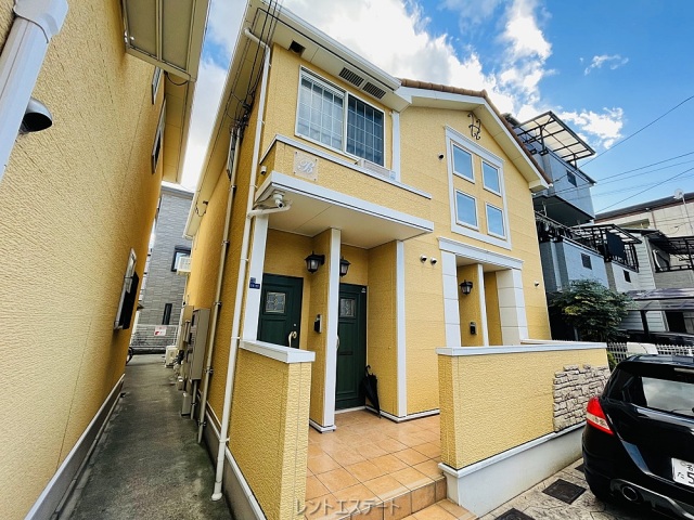 サニークレールB棟の外観