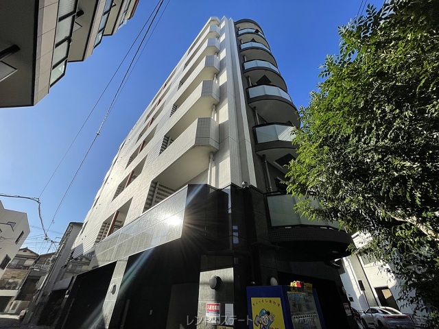 ブルービー田辺駅前の外観