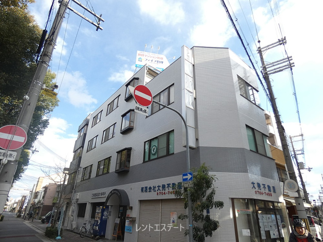 ピア駒川の外観