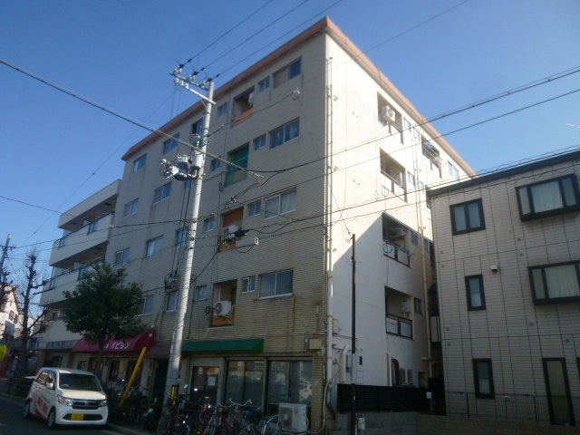 グランビルド長居の外観
