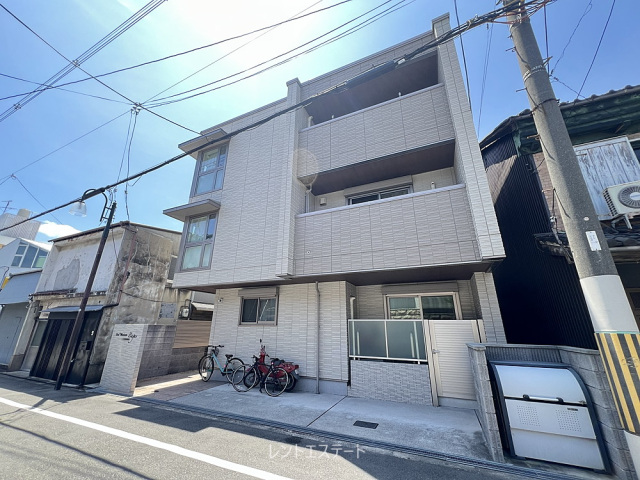 シャーメゾンバグースの外観