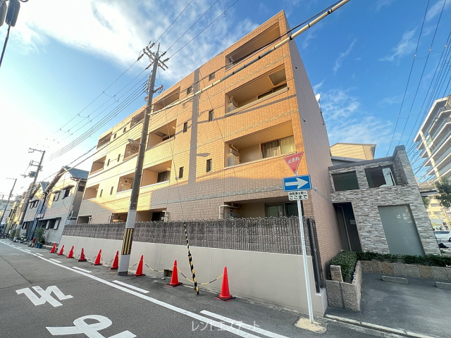 イーリスウィステリアの外観