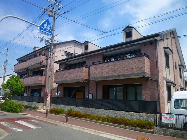 ピュアコートの外観