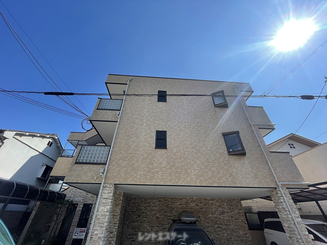 ソレイユ山坂の外観