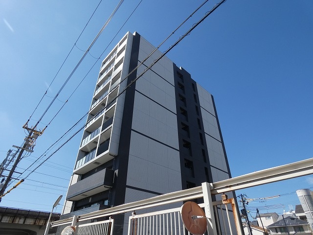 プレデコート北田辺の外観