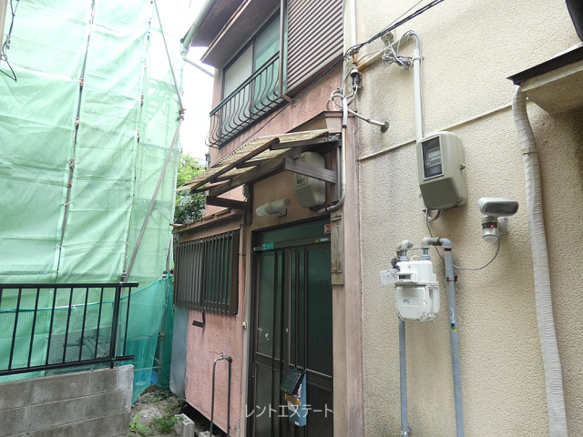 新田貸家の外観