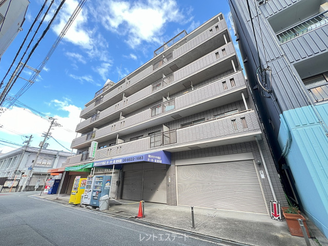 ファミリオン田辺の外観