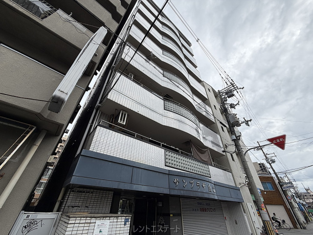 サンプラザ山坂の外観