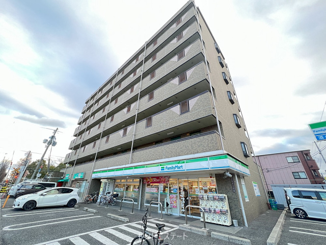 エミネンスパレスの外観