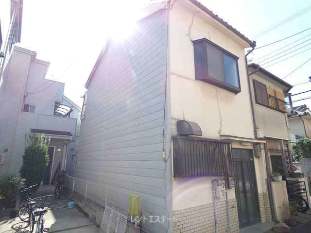 鷹合4丁目貸家の外観