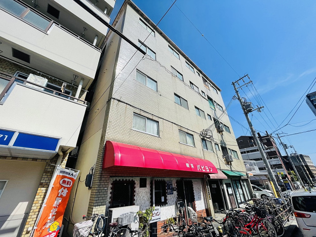 グランビルド長居の外観