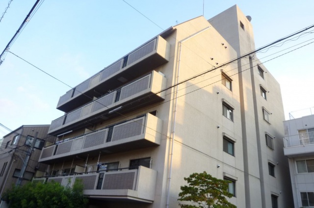 アンボジュール日愛の外観