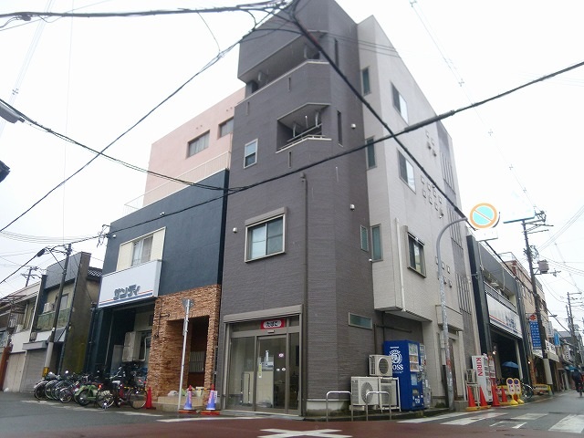 田辺フジタビルの外観