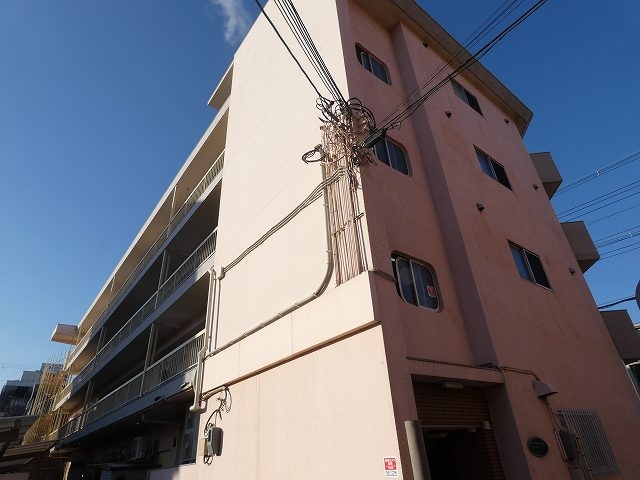 双輪建物第一コーポの外観