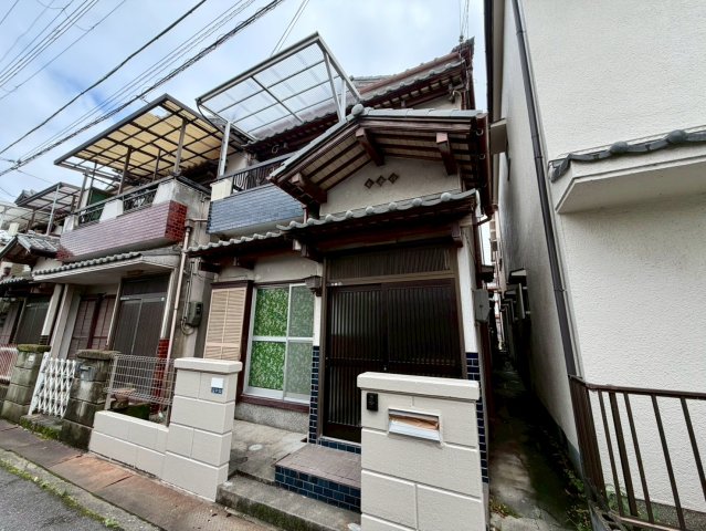 富田林市新家２丁目戸建賃貸の外観