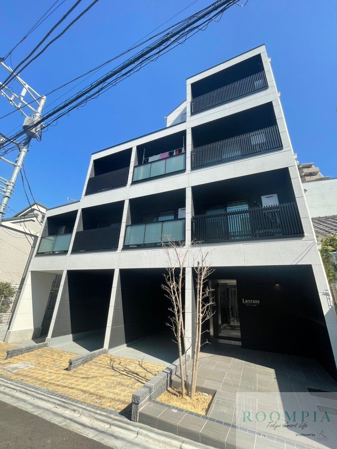 ラクラス三軒茶屋の外観