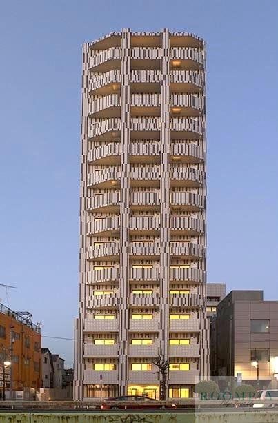 PREMIUM CUBE G 駒沢大学の外観