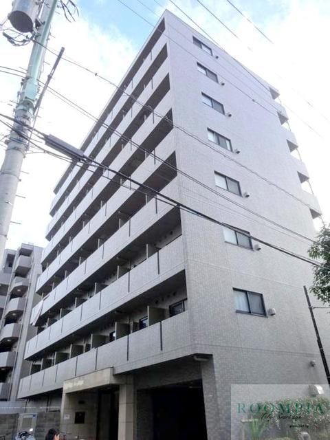 ルーブル学芸大学六番館の外観