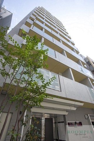 新宿区新宿５丁目の賃貸マンションの外観