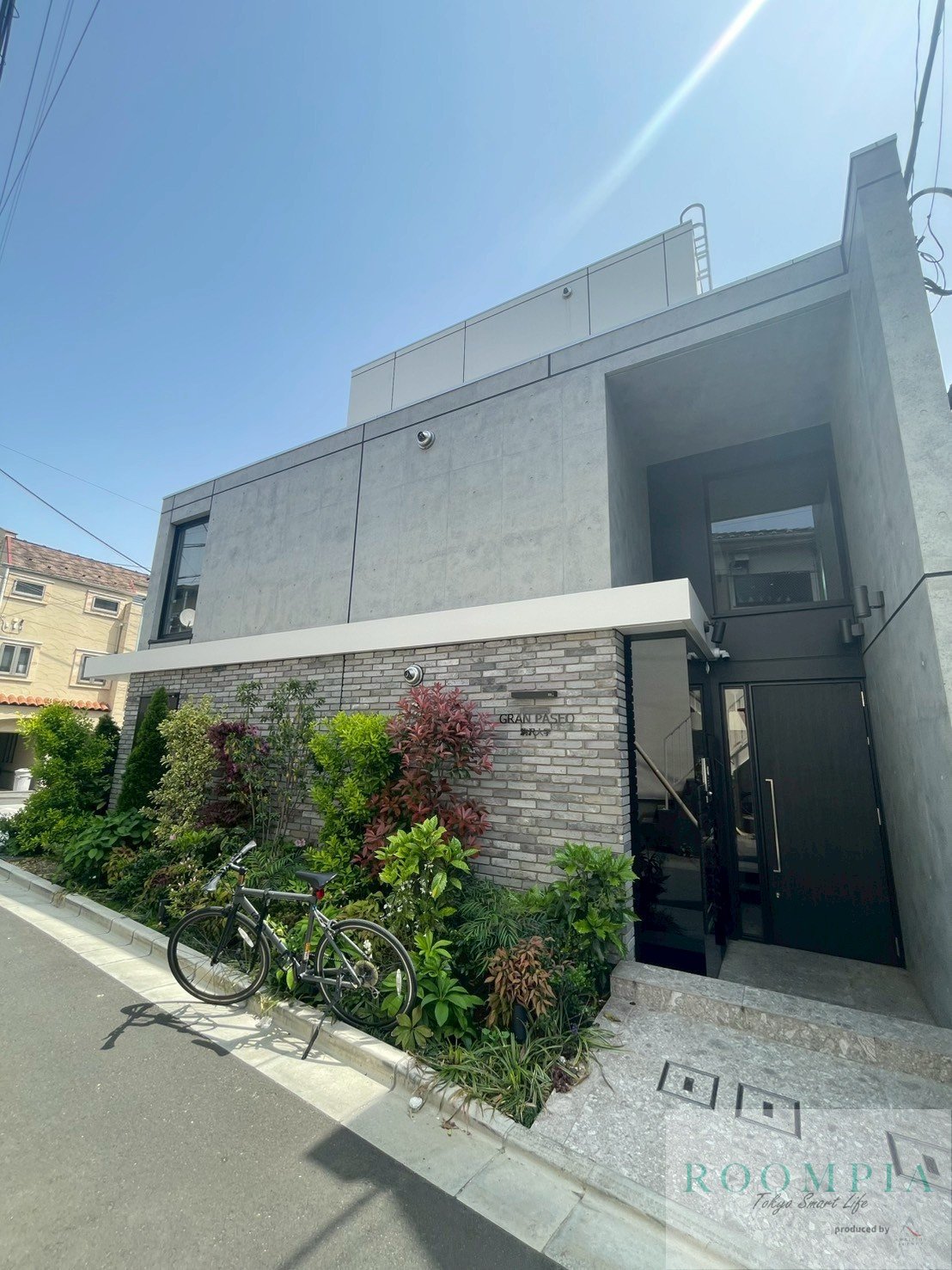 プライマル駒沢大学の外観