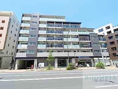 フェニシア学芸大学