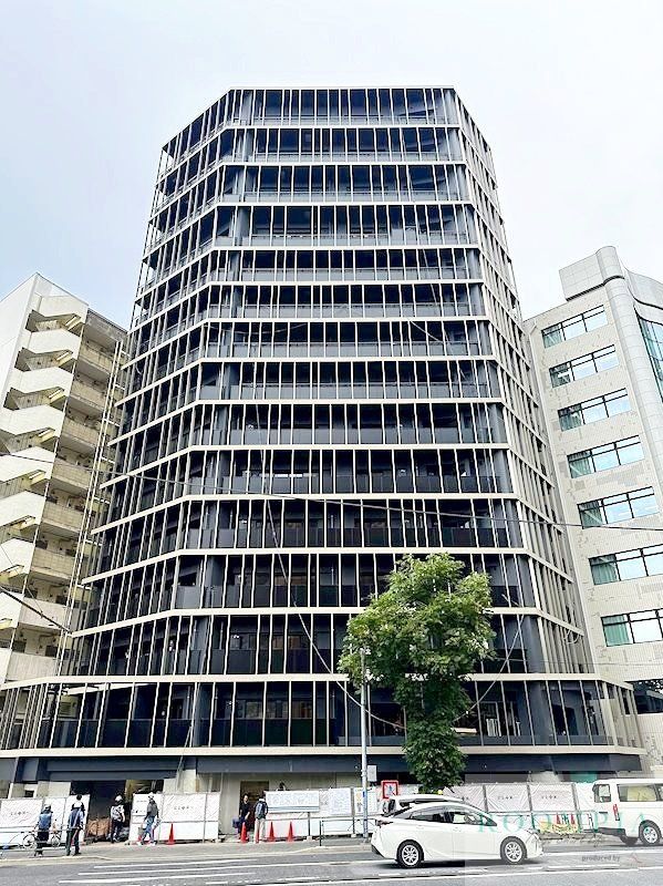 ZOOM新宿御苑前の外観